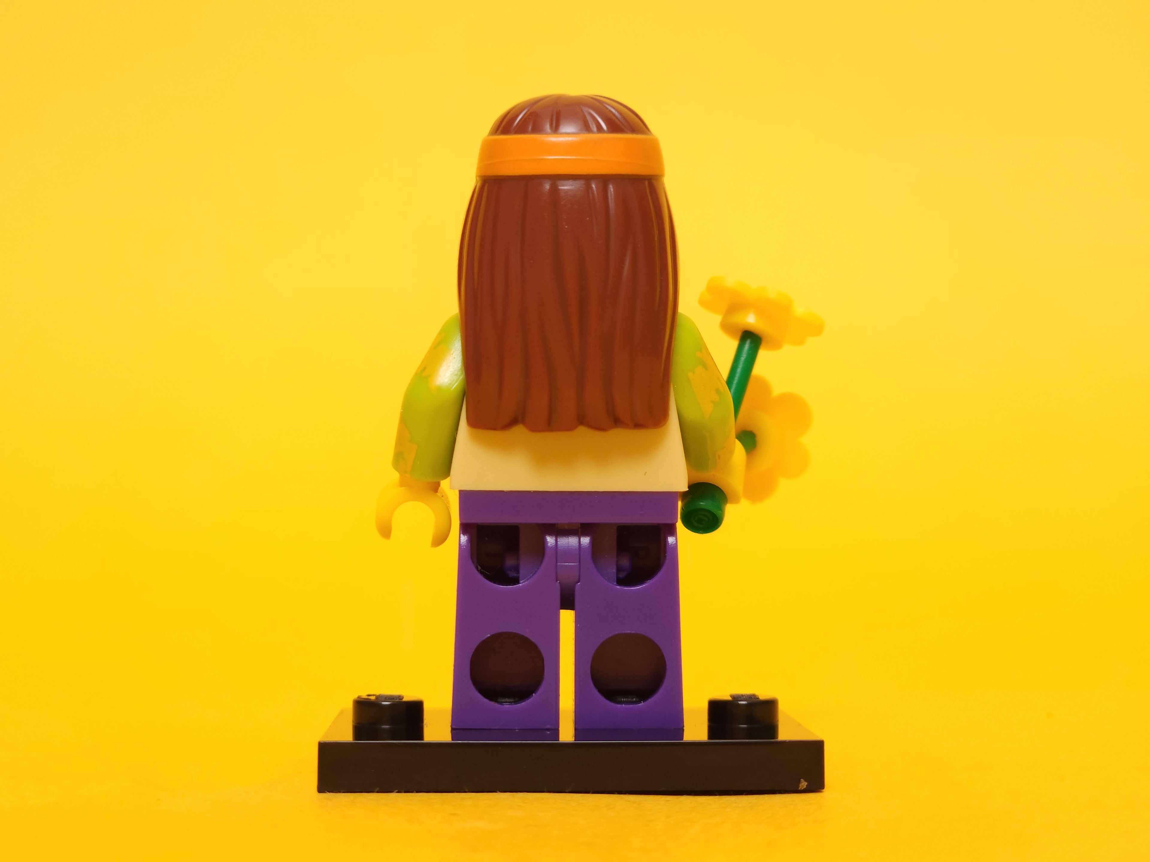 Hippie #11 8831 – 2012 LEGO Minifigures: Series 7