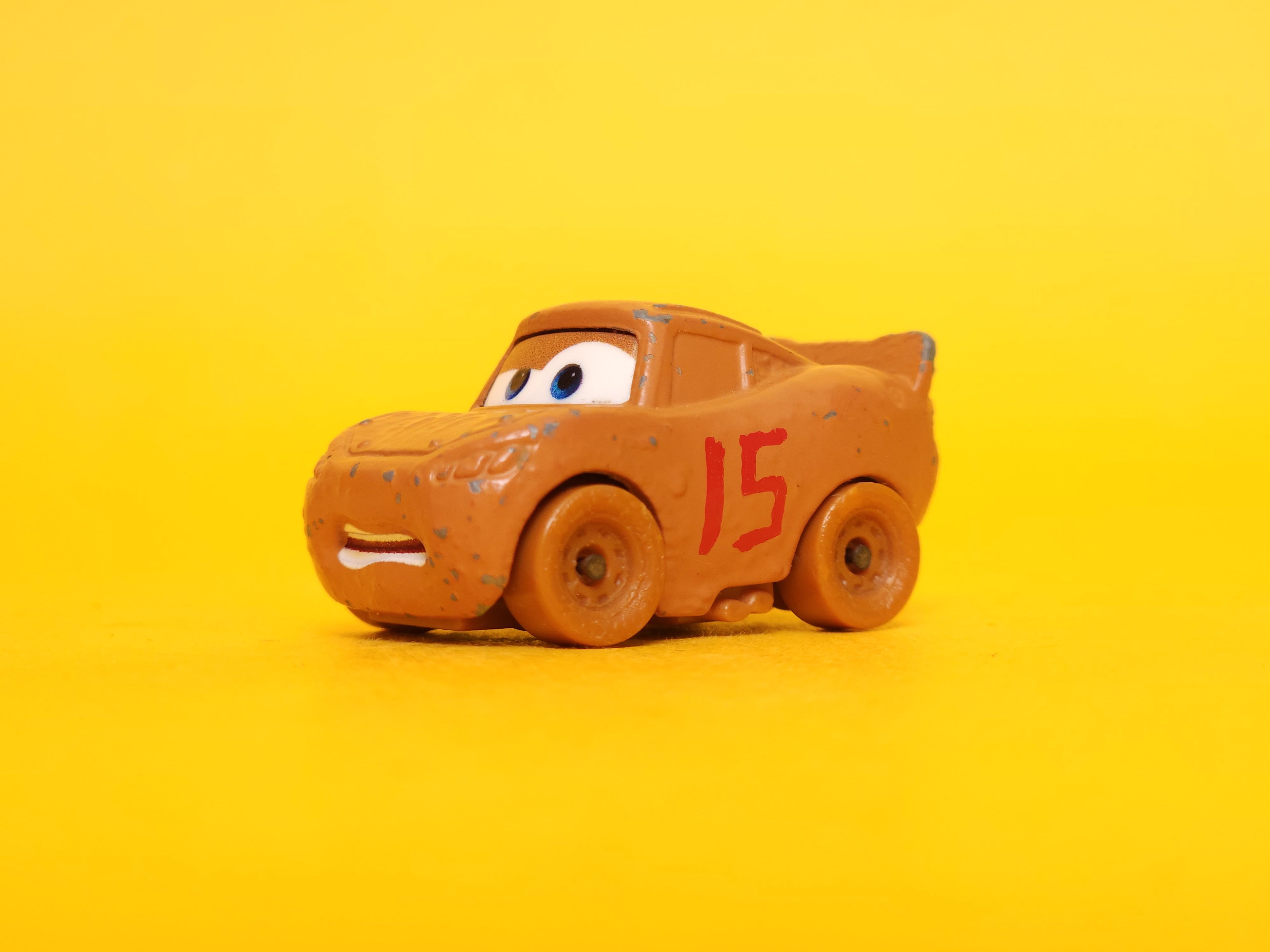 Muddy Lightning McQueen as Chester Whipplefilter – 2018 Mattel Disney Pixar Cars Mini Racers