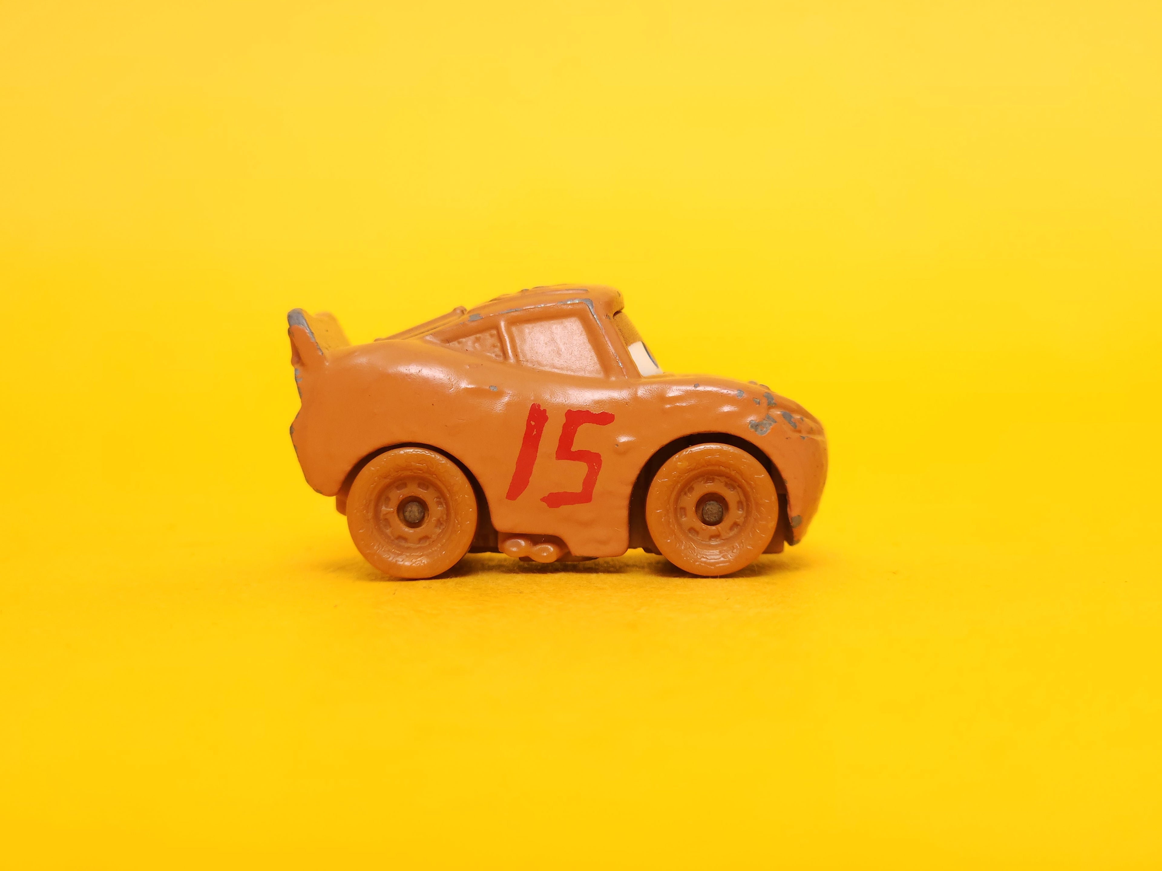 Muddy Lightning McQueen as Chester Whipplefilter – 2018 Mattel Disney Pixar Cars Mini Racers