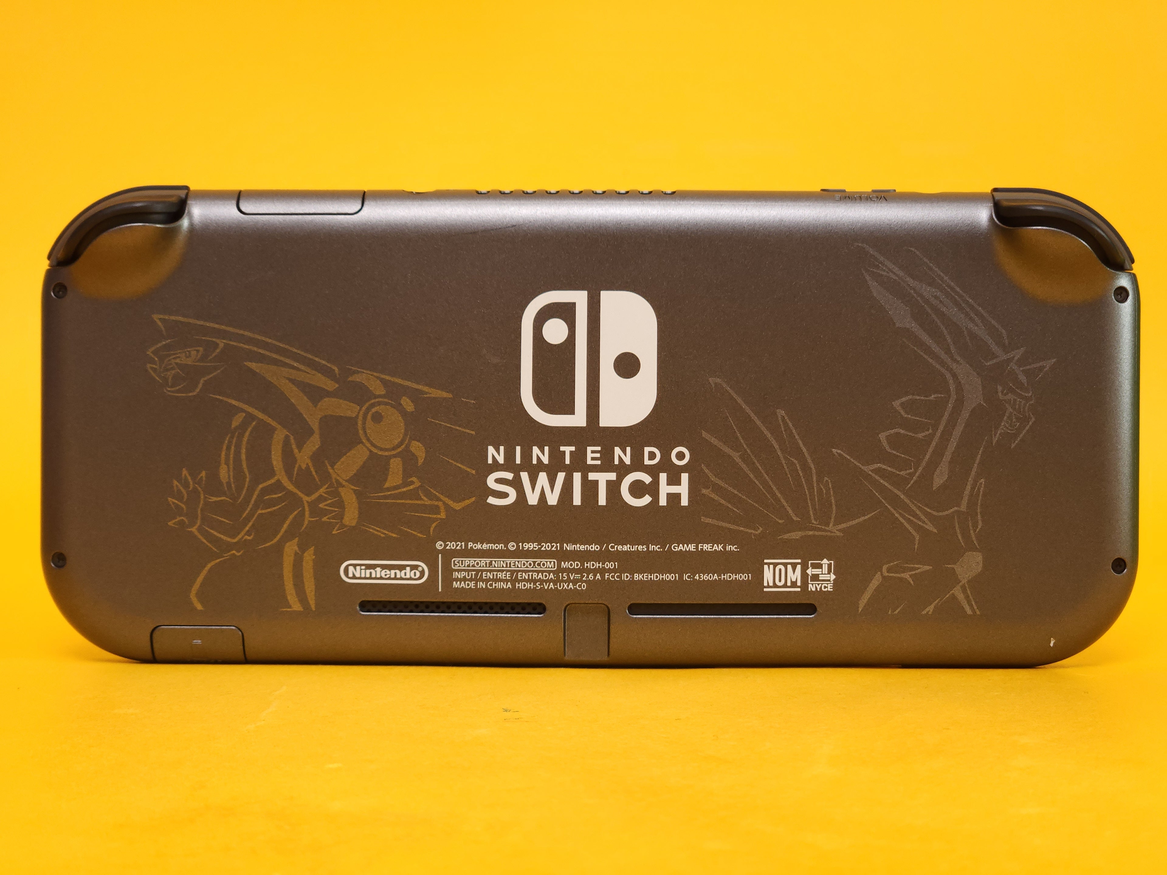 Pokémon Dialga & Palkia Edition – 2021 Nintendo Switch Lite Console
