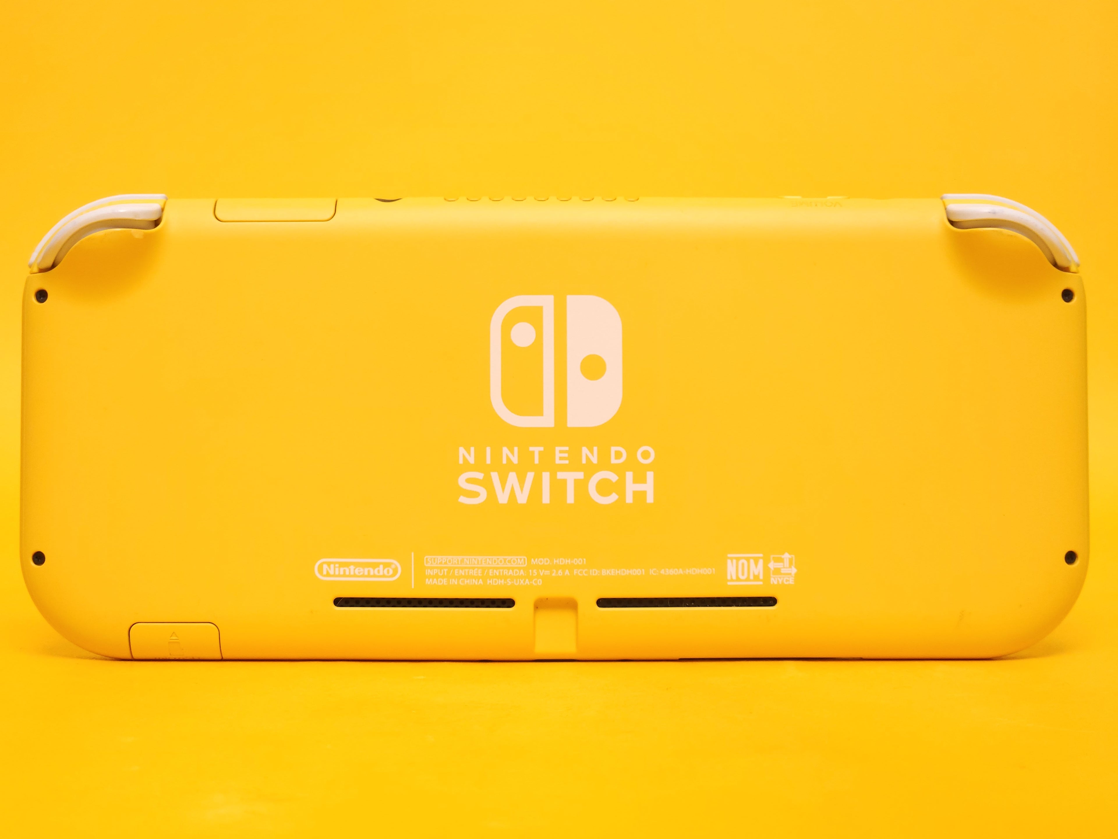 Nintendo Switch Lite – Yellow