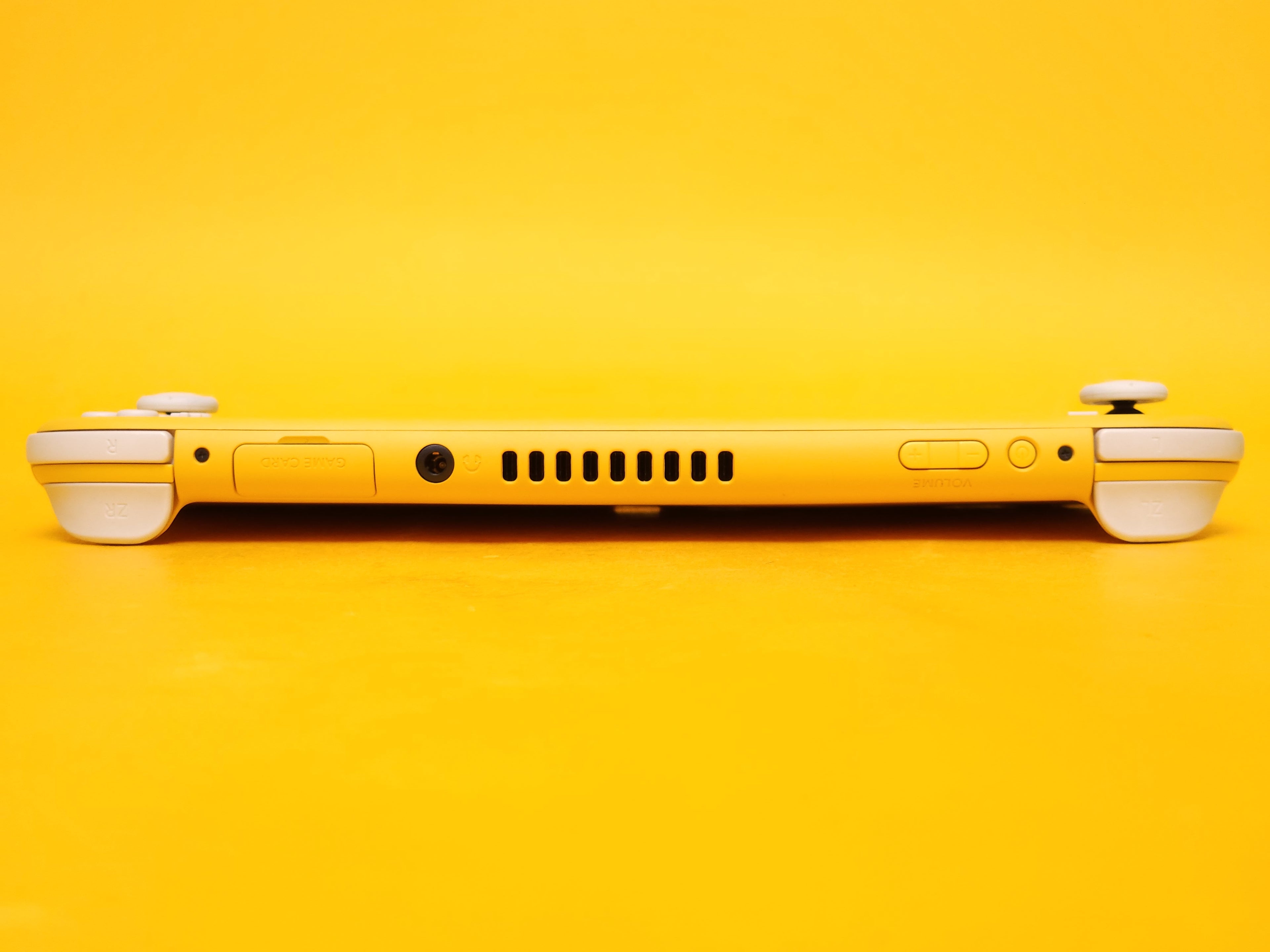 Nintendo Switch Lite – Yellow
