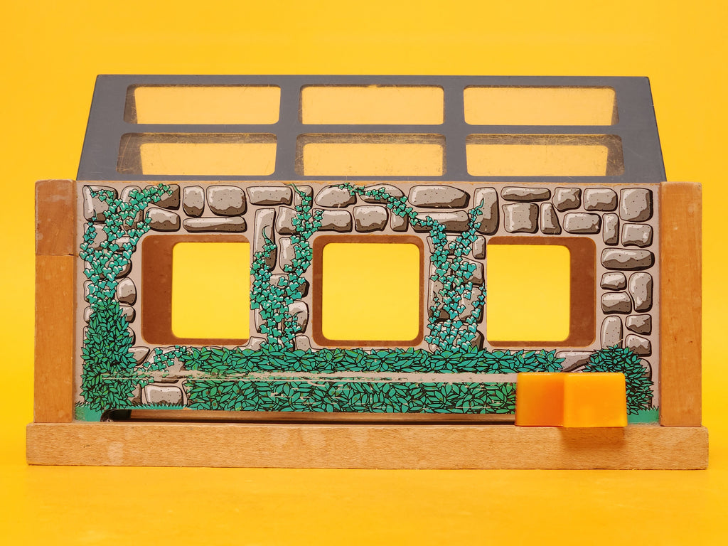 Useful Engine Shed – Thomas & Friends: Wooden Railway