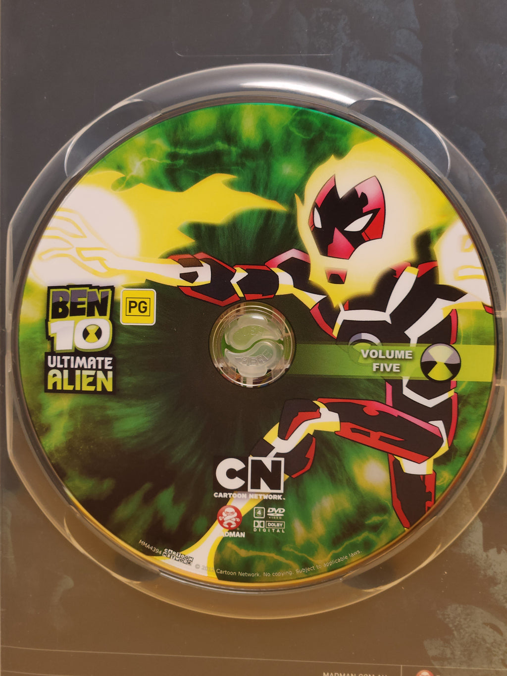 Ben 10: Ultimate Alien - Volume 5 - Unwelcome Visitors  – DVD