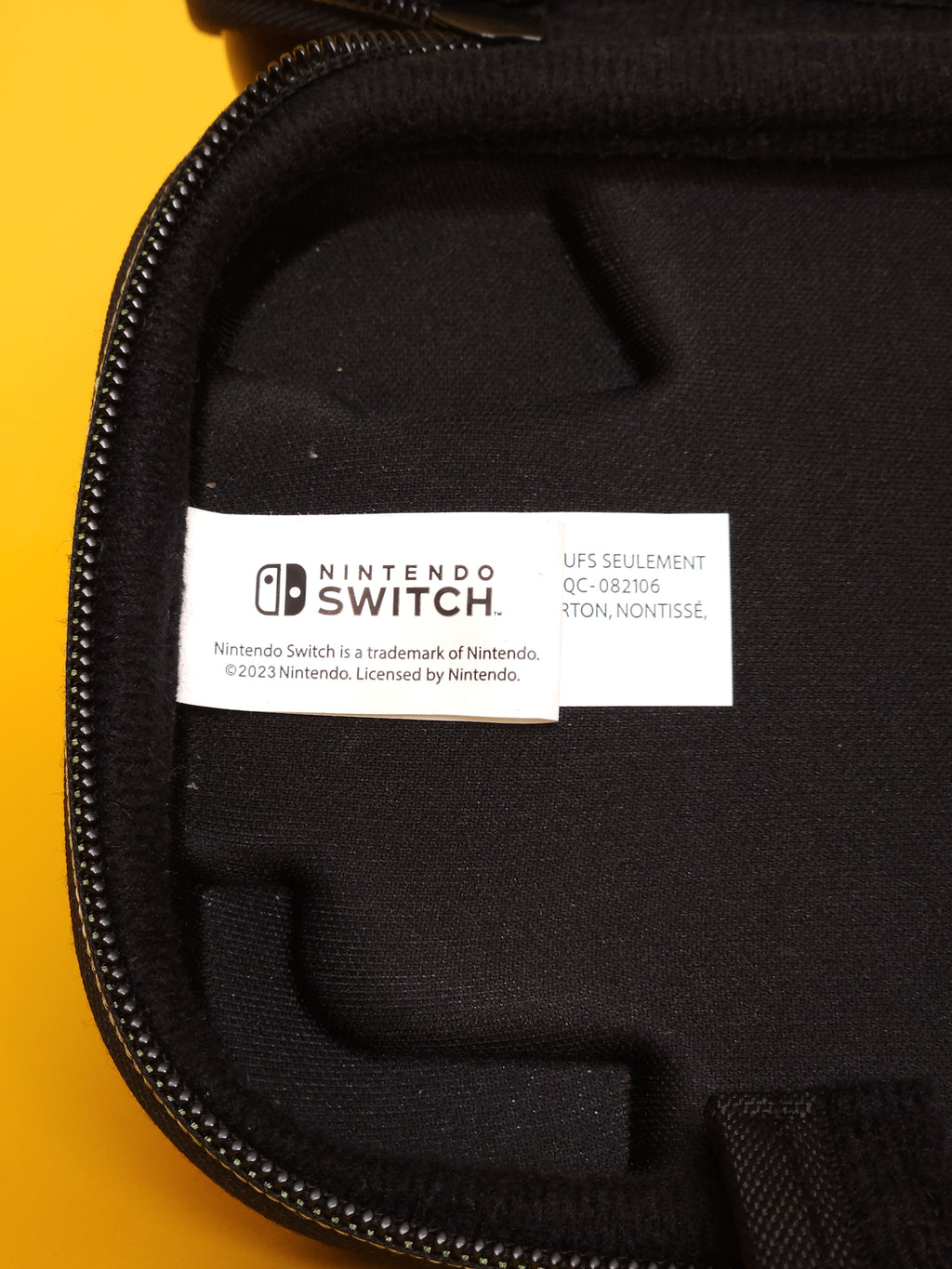 Super Mario: Mushroom - Glow in the Dark – Nintendo Switch Deluxe Case