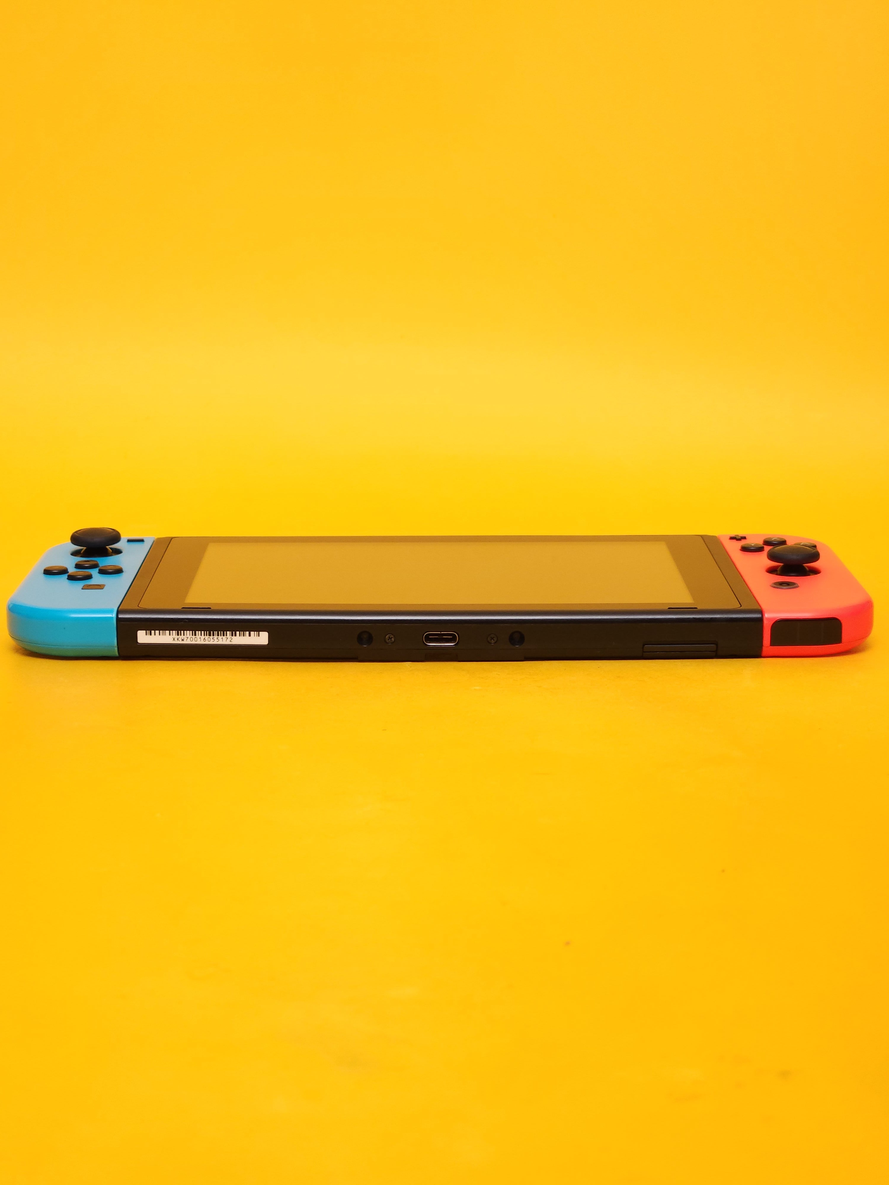 Nintendo Switch V2 – Neon Blue / Neon Red