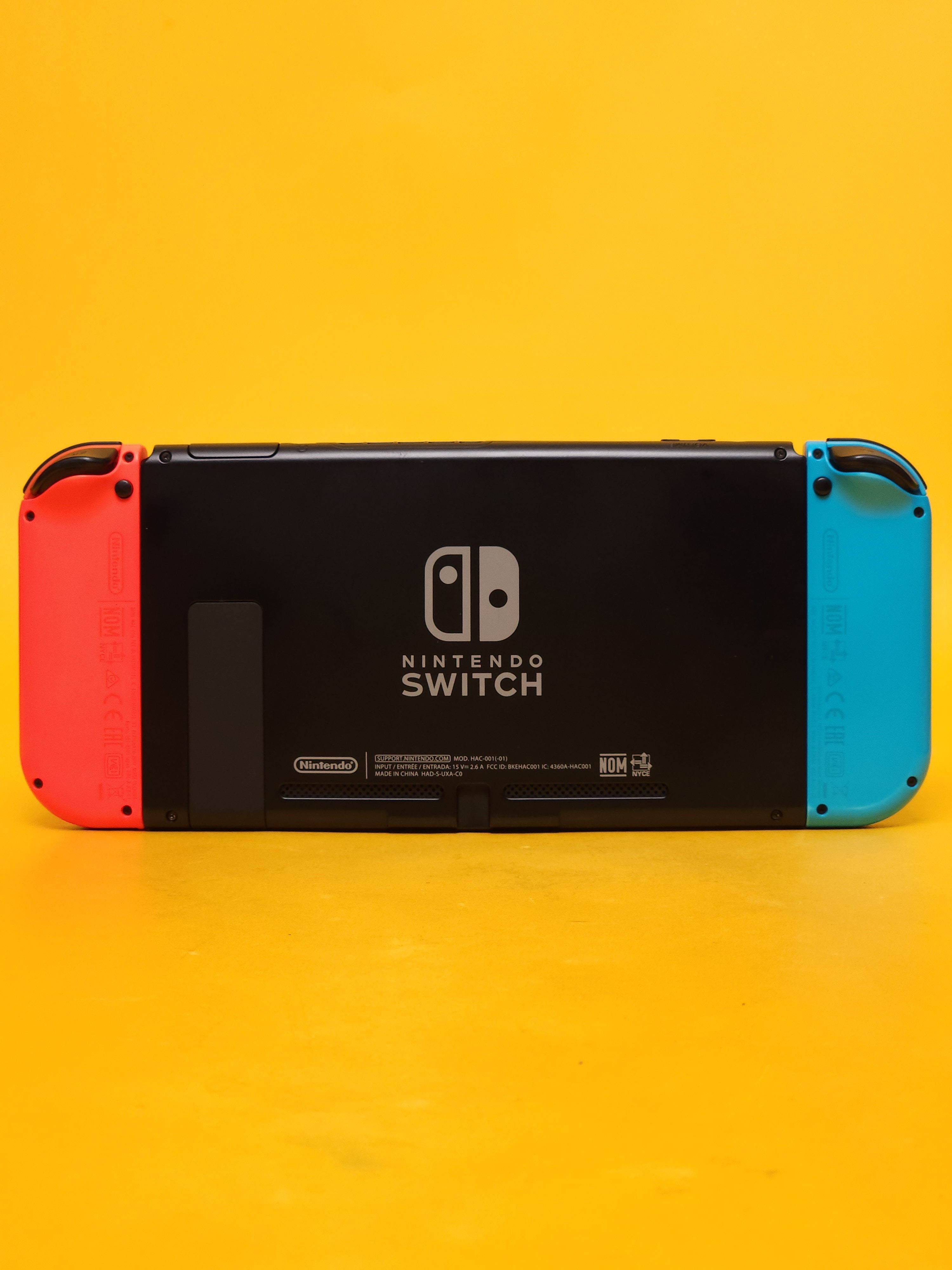 Nintendo Switch V2 – Neon Blue / Neon Red