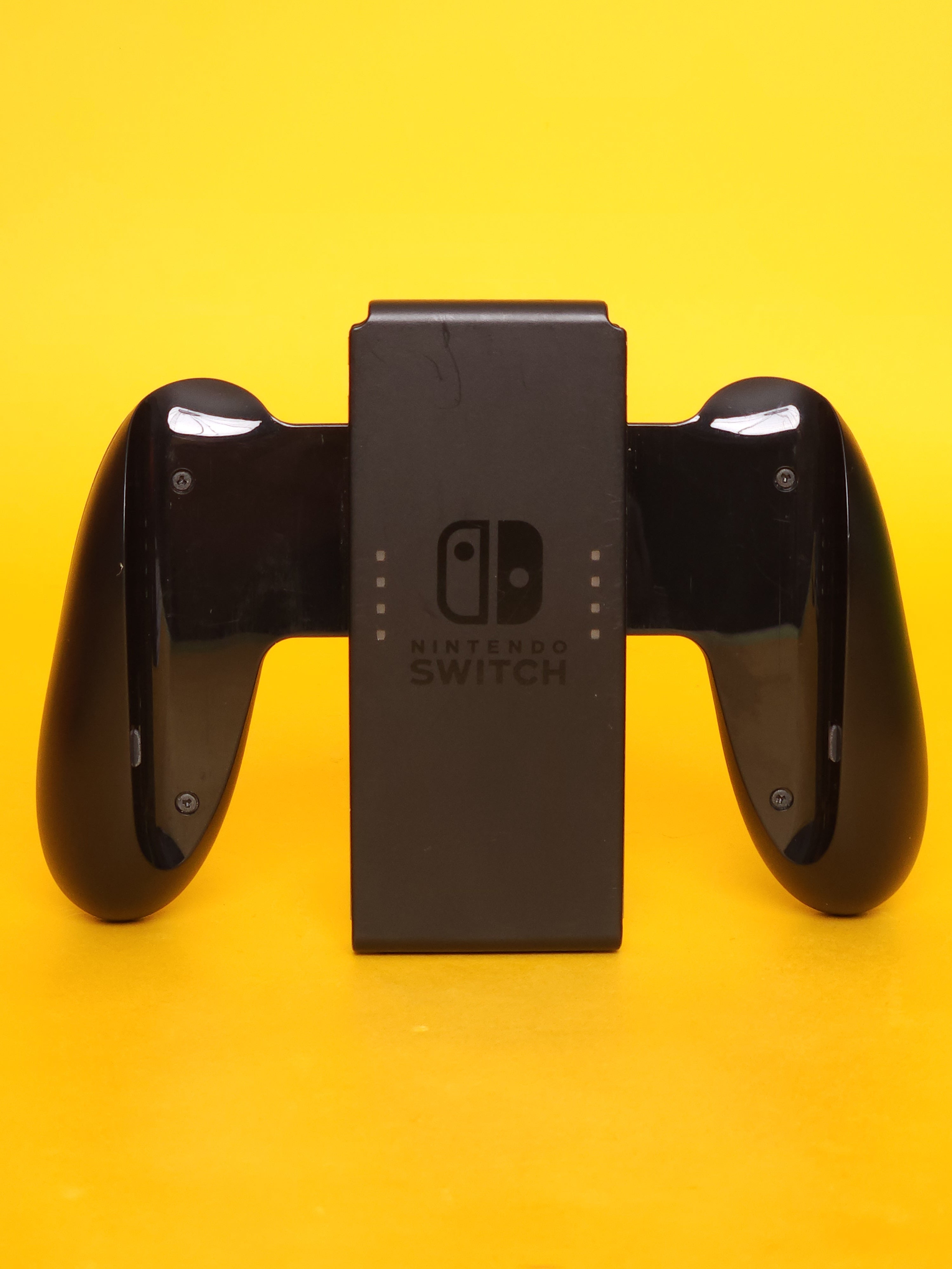 Nintendo Switch V2 – Neon Blue / Neon Red