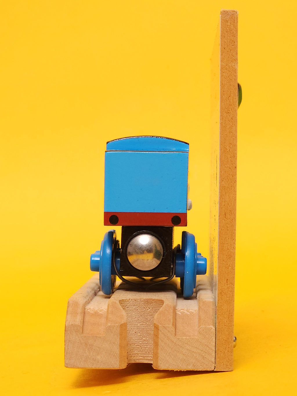 Thomas Comes To Breakfast - Limited Edition #3,666 / 7,000 – Thomas & Friends: Wooden Railway