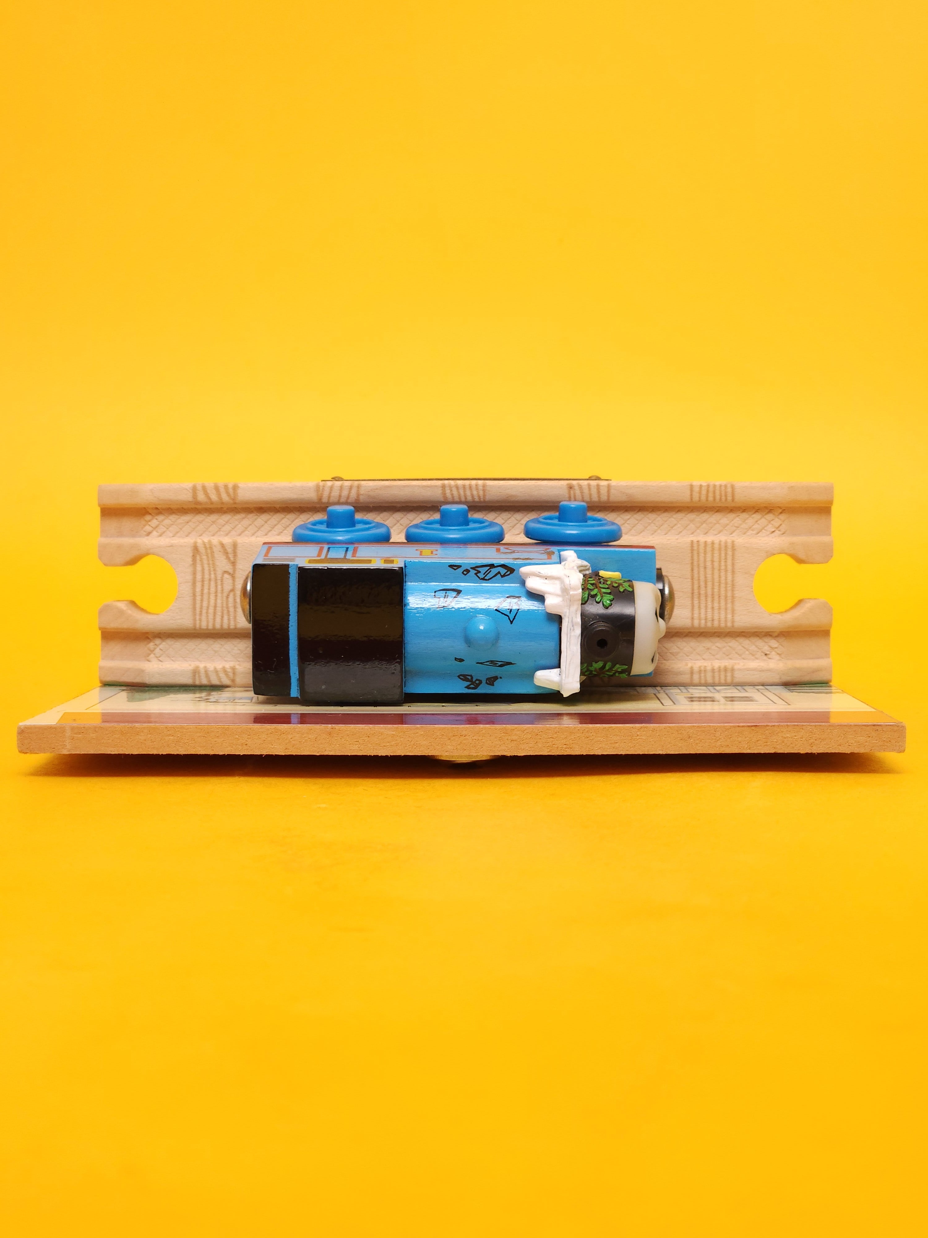 Thomas Comes To Breakfast - Limited Edition #3,666 / 7,000 – Thomas & Friends: Wooden Railway