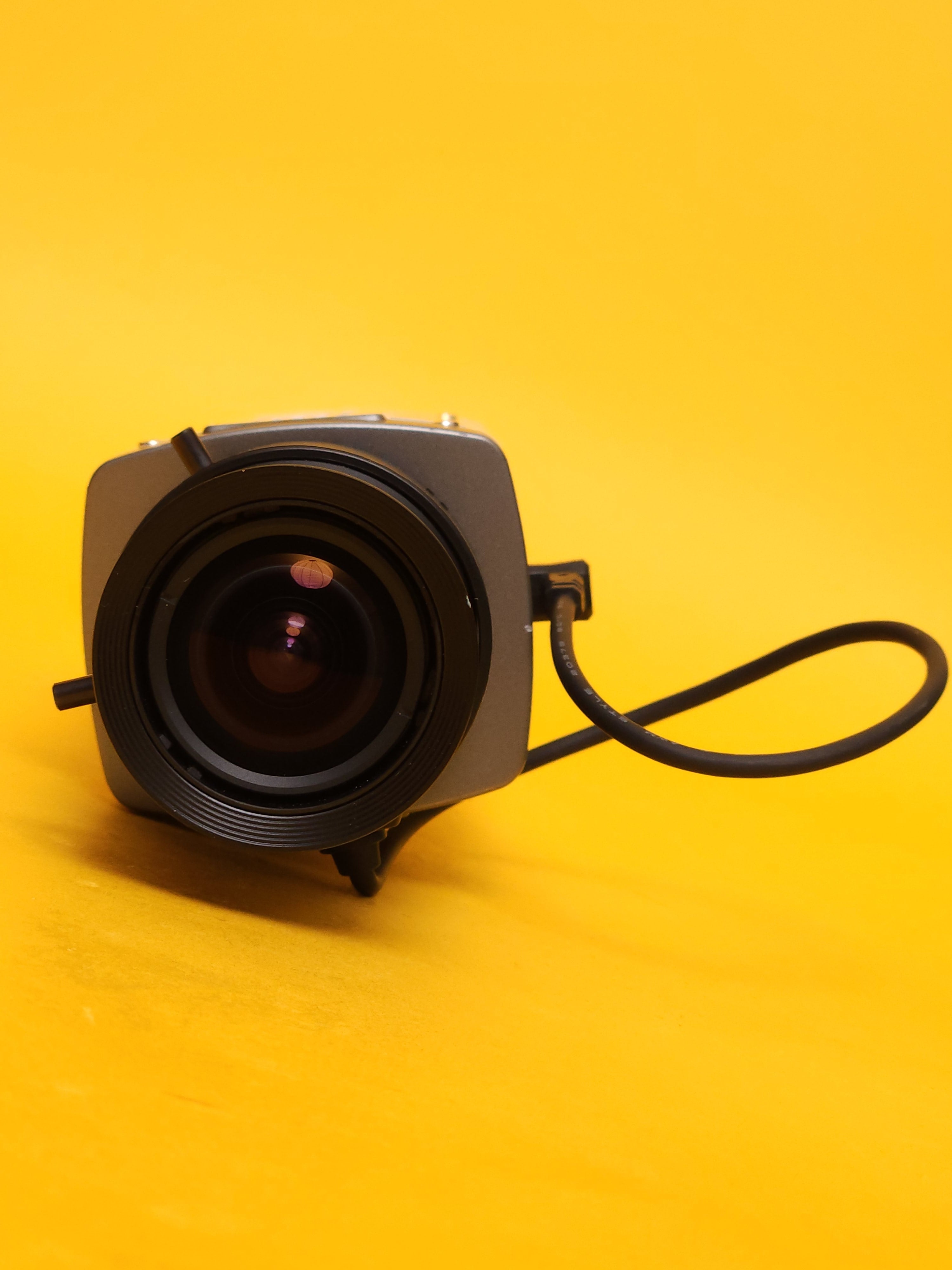 Sony SSC-E413P – Colour CCTV Video Camera